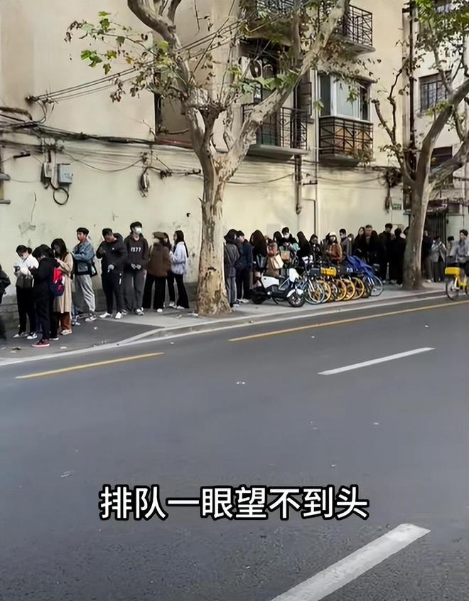 白天瑜伽城市漫步晚上出租屋流泪上海名媛疯狂的City 半岛·体育中国官方网wal(图11)