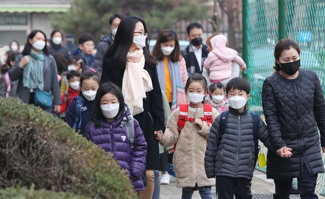 教育部：5+2模式全面覆盖中小学服务费2元每小半岛·bob官方网站时还有个好消息(图4)