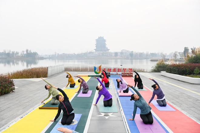 武汉一女子学瑜伽发出凄叫腿被教练压断半岛·BOB官方网站该找谁赔偿？(图1)